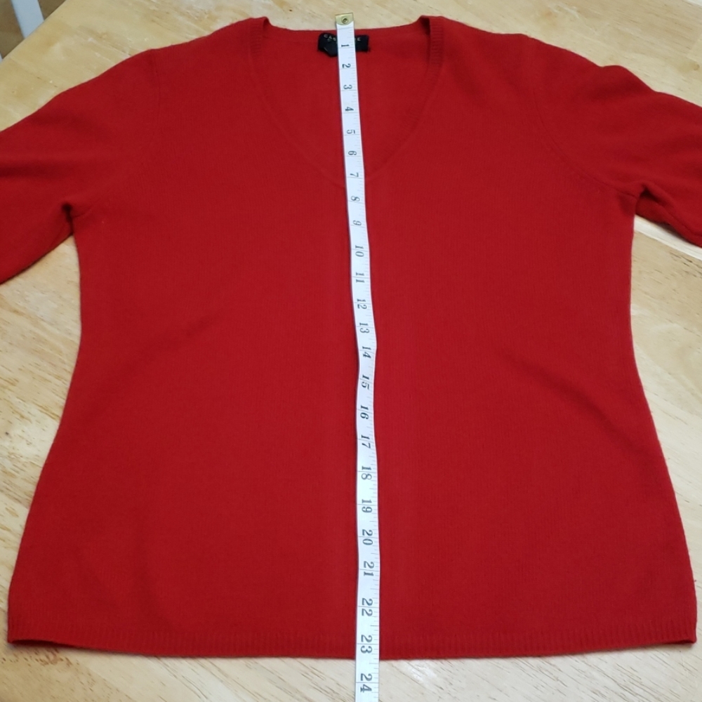 100% Cashmere V-neck Sweater - Picture 4 of 7